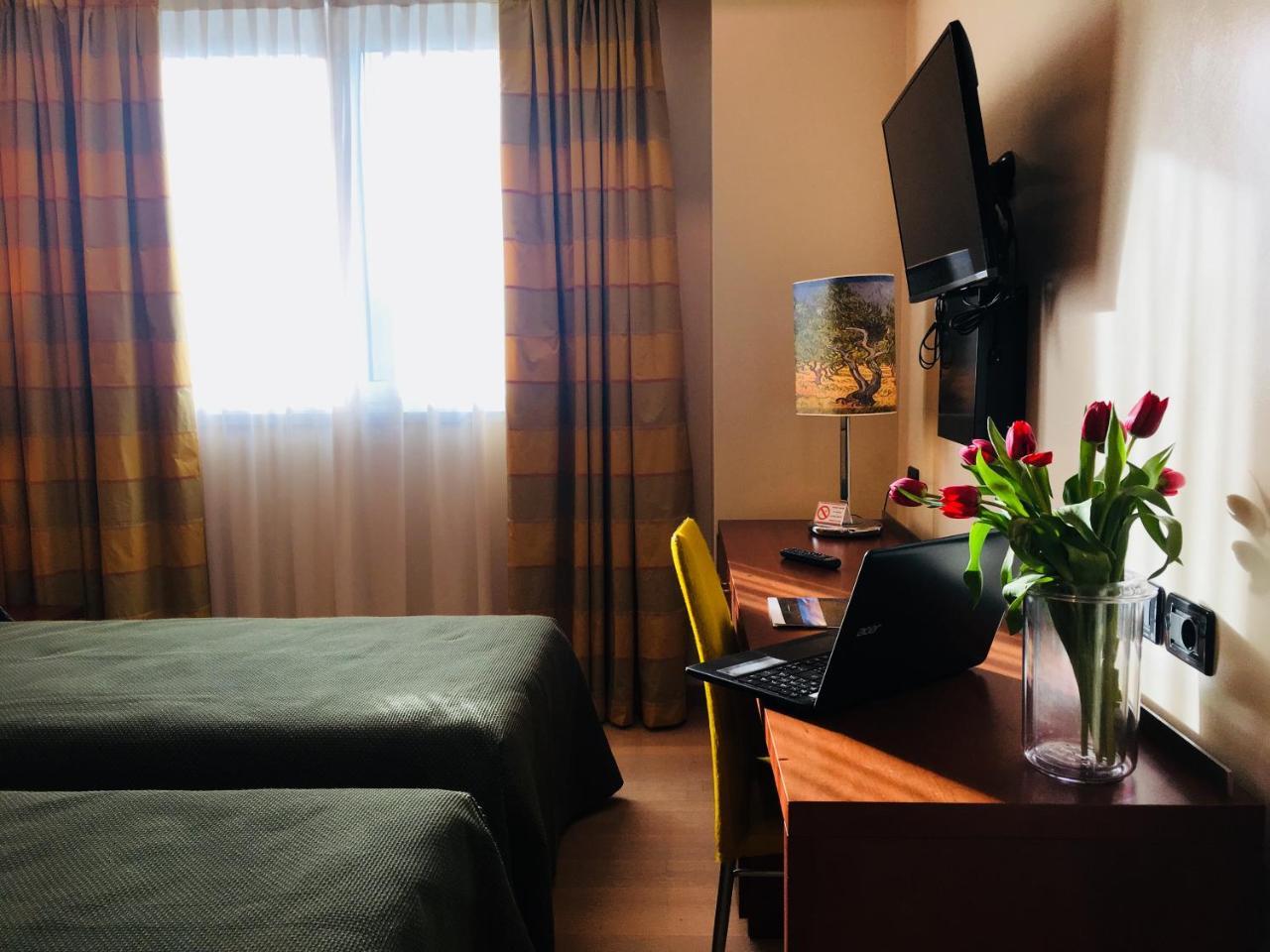 Hotel Kristal 3 Stelle Superior Zanè Esterno foto